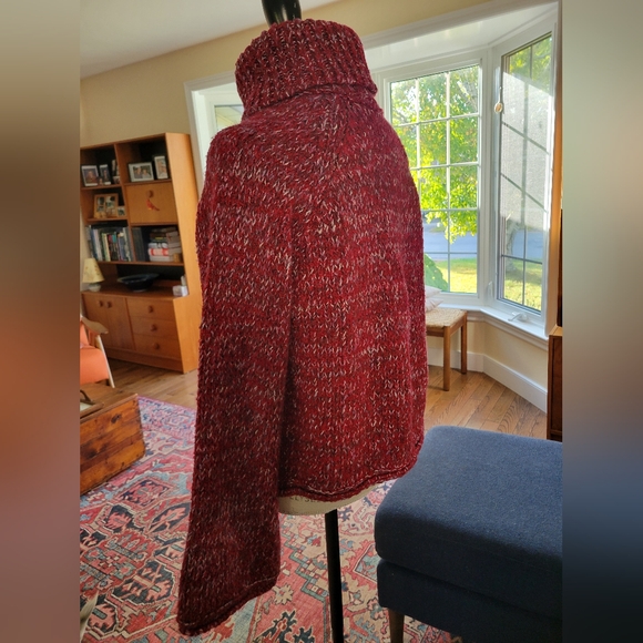 Urban Outfitters sweater - Picture 3 of 7